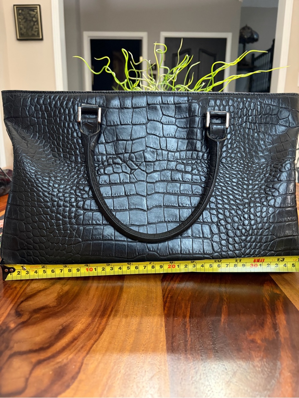 Jaeger Made in Italy Croc-Embossed Black Leather tote  🇮🇹🇮🇹🇮🇹 work or laptop bag